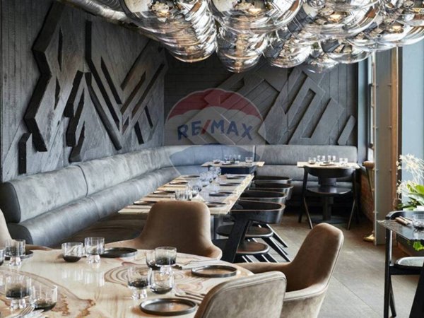 negozio in vendita a Gallarate in zona Arnate