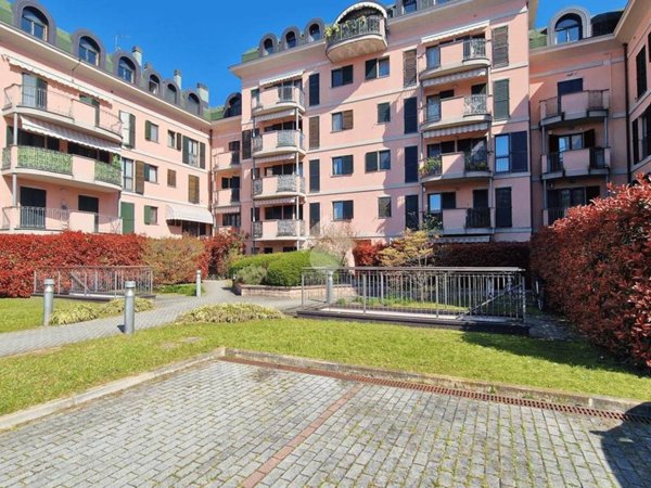 appartamento in vendita a Gallarate in zona Arnate