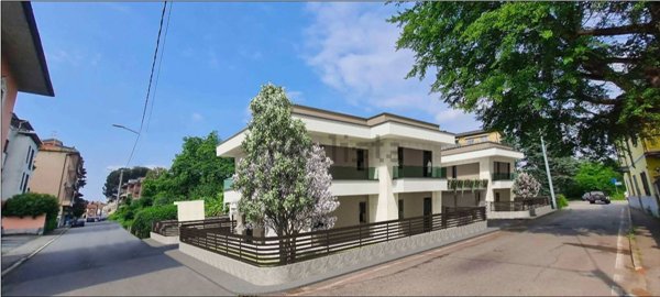 casa indipendente in vendita a Gallarate