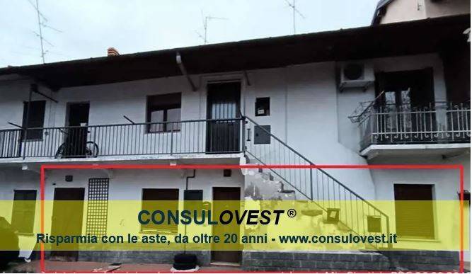 casa indipendente in vendita a Gallarate in zona Crenna