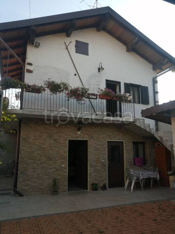 casa indipendente in vendita a Gallarate