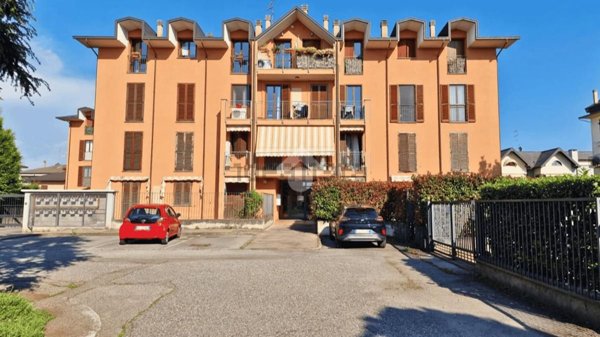 appartamento in vendita a Gallarate in zona Arnate