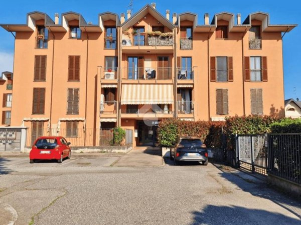 appartamento in vendita a Gallarate in zona Arnate