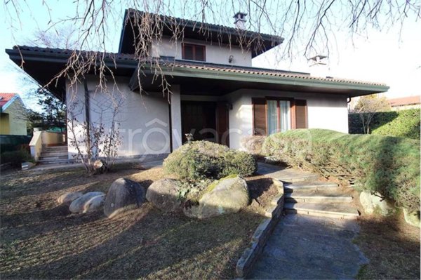 casa indipendente in vendita a Gallarate