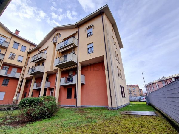 appartamento in vendita a Gallarate in zona Madonna in Campagna