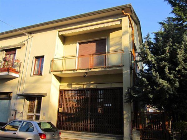 negozio in vendita a Gallarate in zona Arnate