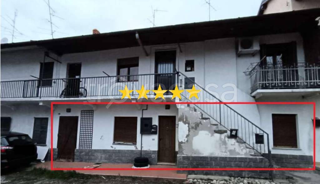 appartamento in vendita a Gallarate in zona Crenna