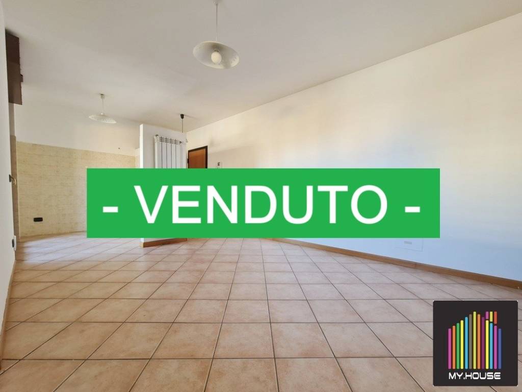 appartamento in vendita a Gallarate in zona Cascinetta