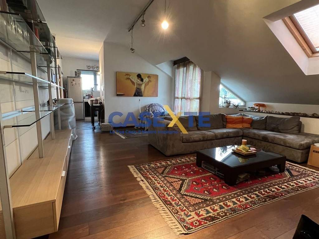 appartamento in vendita a Gallarate in zona Crenna