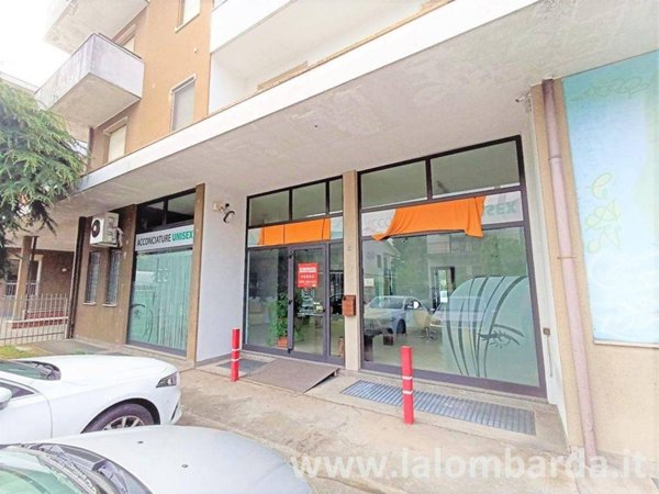 appartamento in vendita a Gallarate in zona Cascinetta