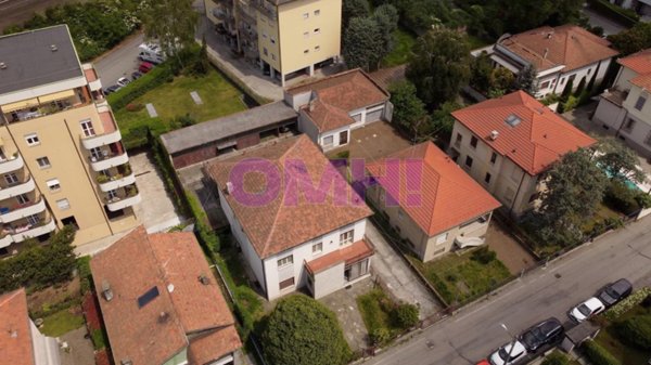 casa indipendente in vendita a Gallarate