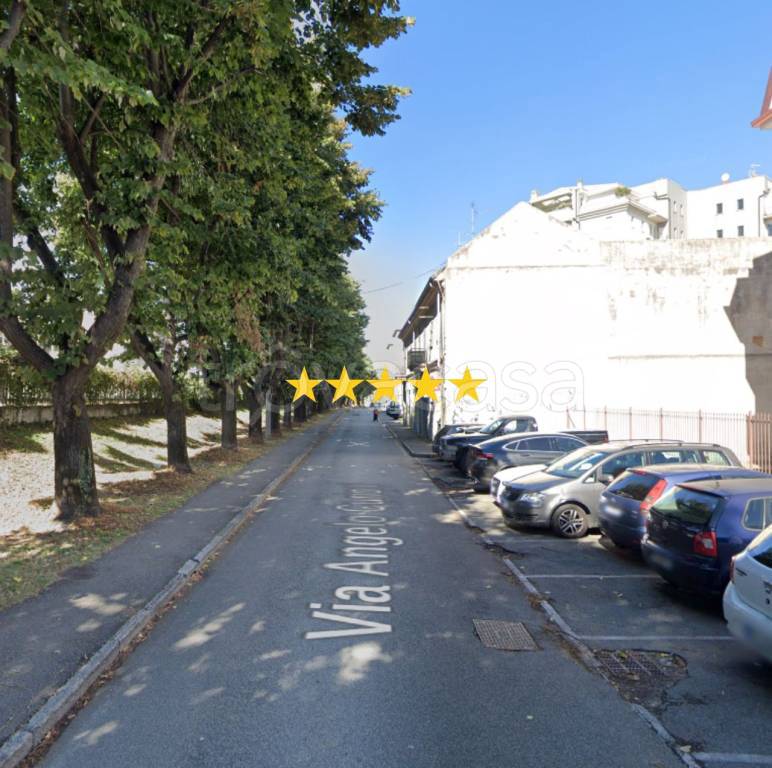 appartamento in vendita a Gallarate in zona Sciarè