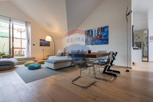 appartamento in vendita a Gallarate in zona Crenna