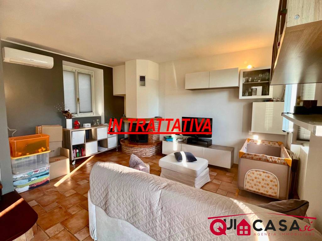 casa indipendente in vendita a Gallarate in zona Ronchi