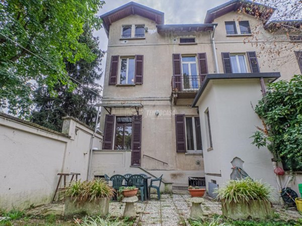 casa indipendente in vendita a Gallarate
