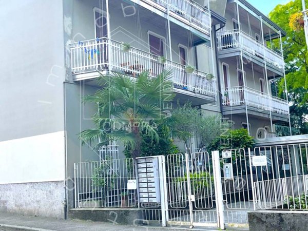 appartamento in vendita a Gallarate in zona Crenna