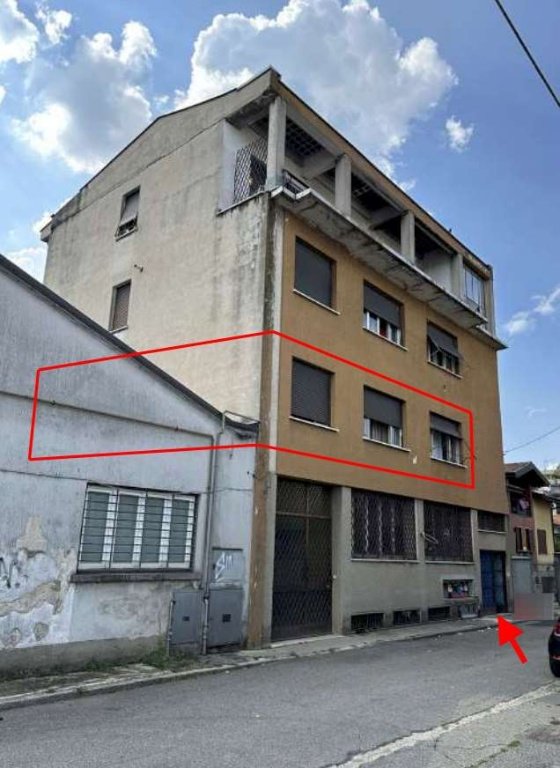 appartamento in vendita a Gallarate in zona Sciarè