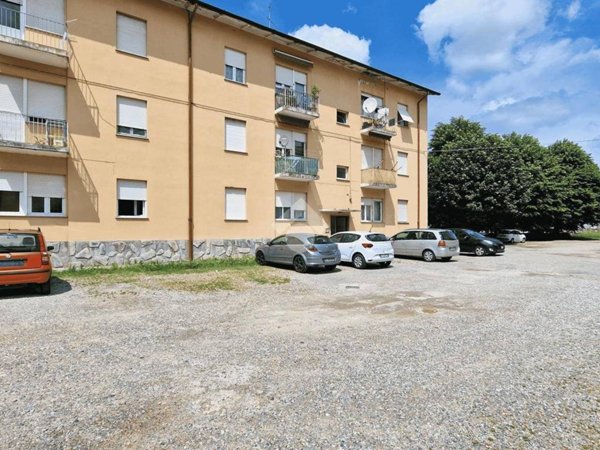 appartamento in vendita a Gallarate in zona Cascinetta