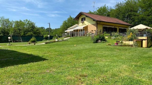 casa indipendente in vendita a Gallarate