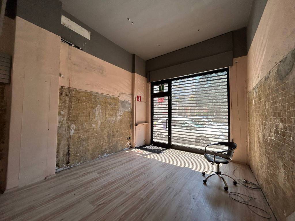 negozio in vendita a Gallarate