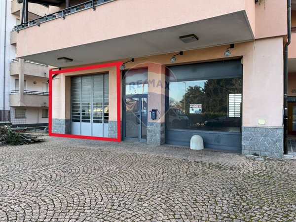 locale commerciale in vendita a Gallarate