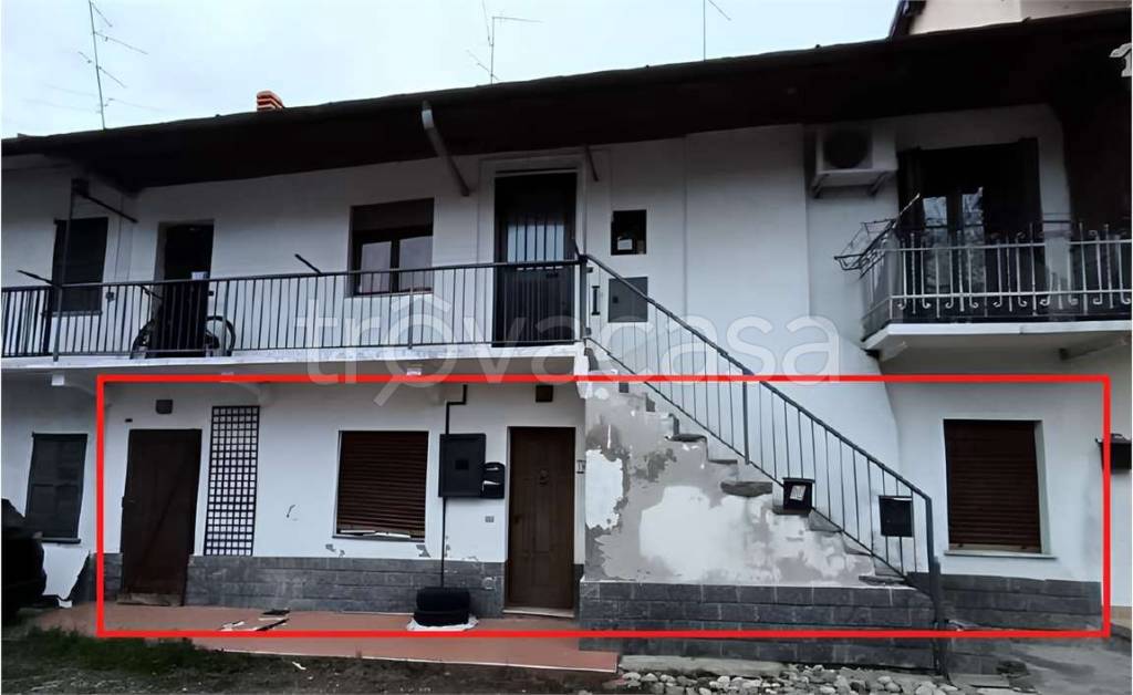 appartamento in vendita a Gallarate in zona Crenna