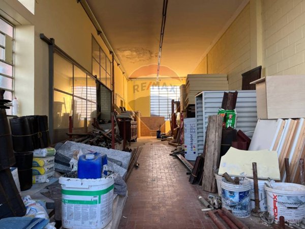 negozio in vendita a Gallarate in zona Cascinetta