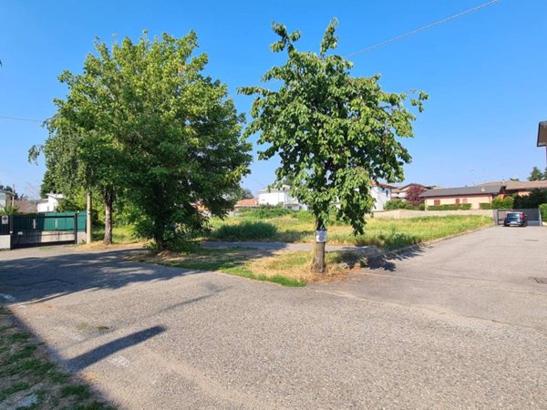 terreno agricolo in vendita a Gallarate in zona Arnate