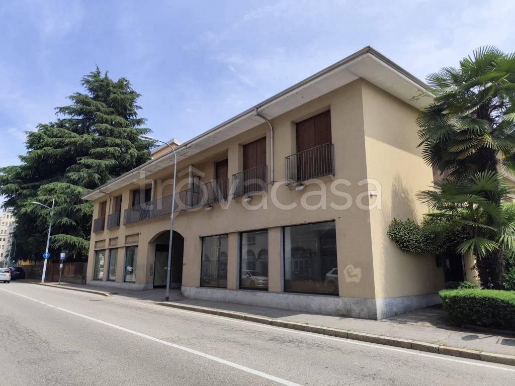 trivano in vendita a Gallarate in zona Arnate