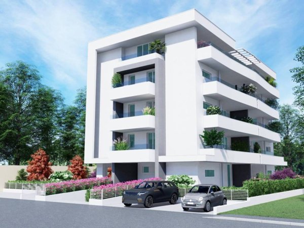 appartamento in vendita a Gallarate in zona Sciarè