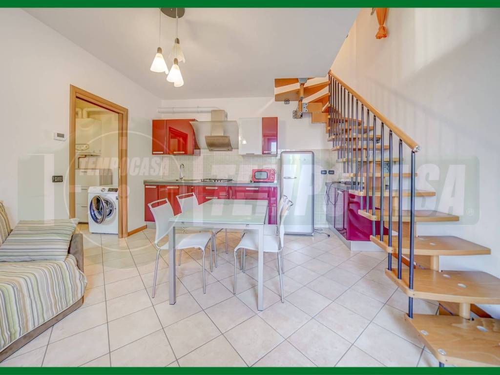 appartamento in vendita a Gallarate in zona Arnate