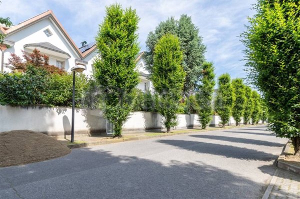 casa indipendente in vendita a Gallarate in zona Ronchi