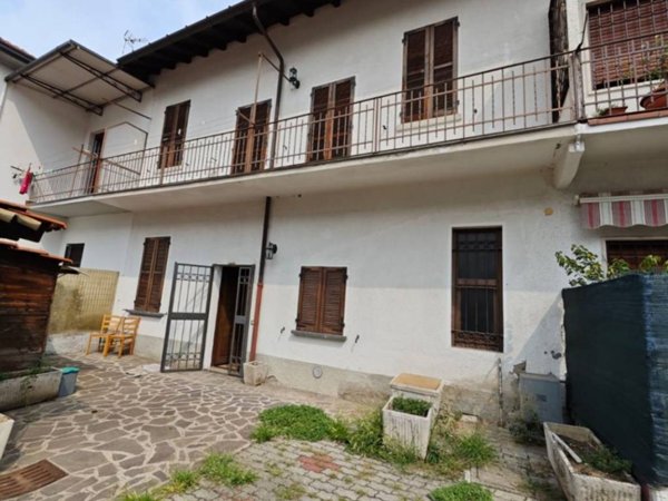 appartamento in vendita a Gallarate in zona Cascinetta
