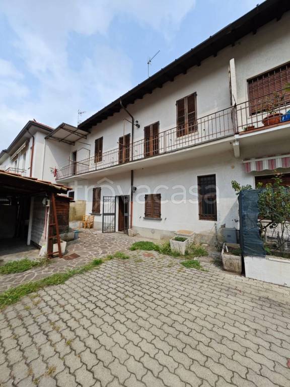 appartamento in vendita a Gallarate in zona Cascinetta
