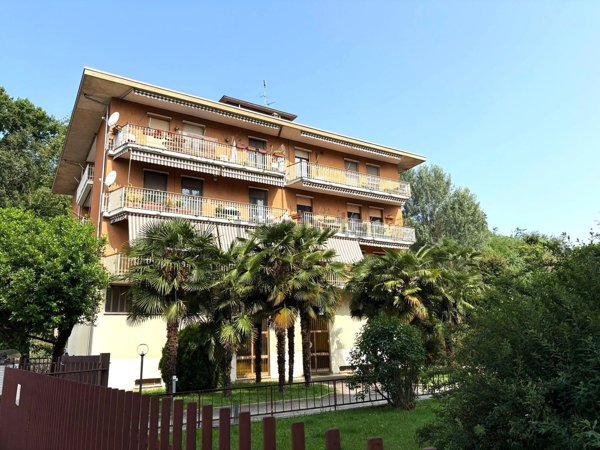 appartamento in vendita a Gallarate in zona Crenna