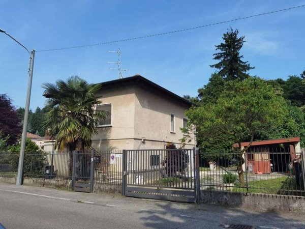 casa indipendente in vendita a Gallarate