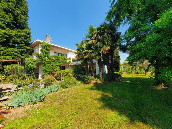 casa indipendente in vendita a Gallarate
