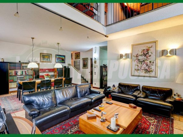 casa indipendente in vendita a Gallarate in zona Ronchi
