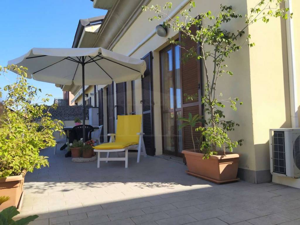 appartamento in vendita a Gallarate in zona Cascinetta