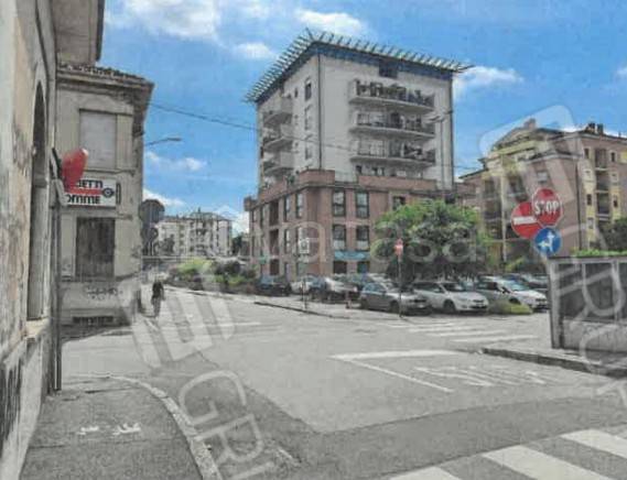 appartamento in vendita a Gallarate in zona Sciarè