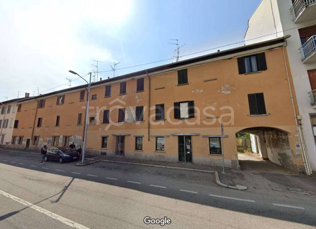 appartamento in vendita a Gallarate in zona Arnate