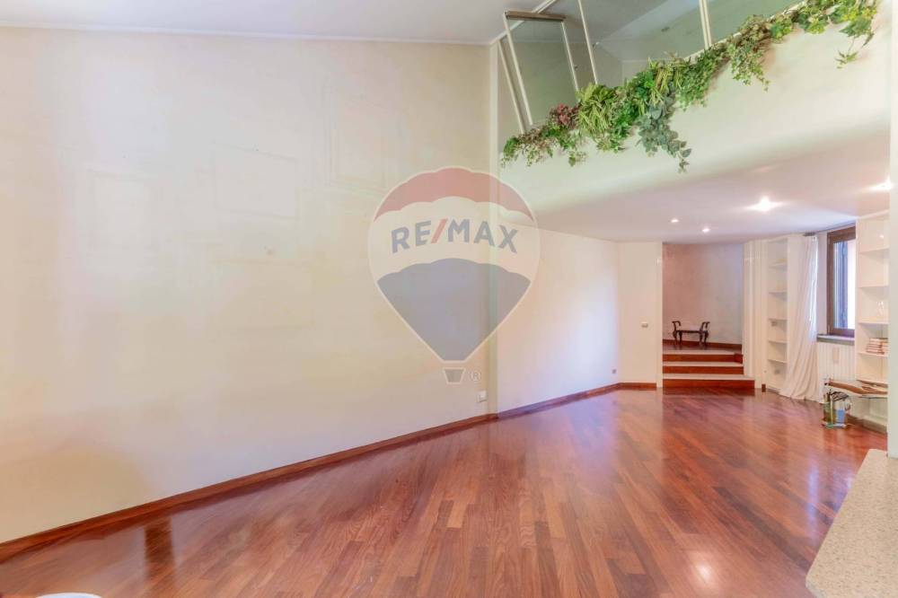 casa indipendente in vendita a Gallarate in zona Ronchi