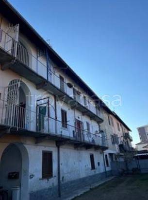 appartamento in vendita a Gallarate in zona Arnate