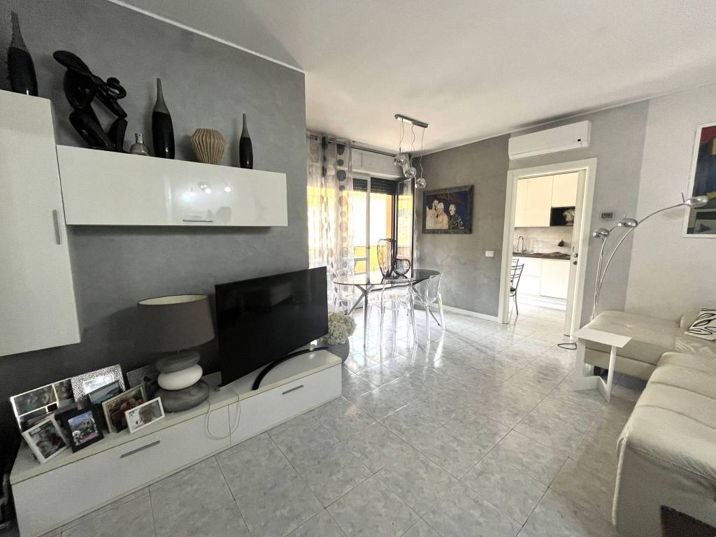appartamento in vendita a Gallarate in zona Arnate