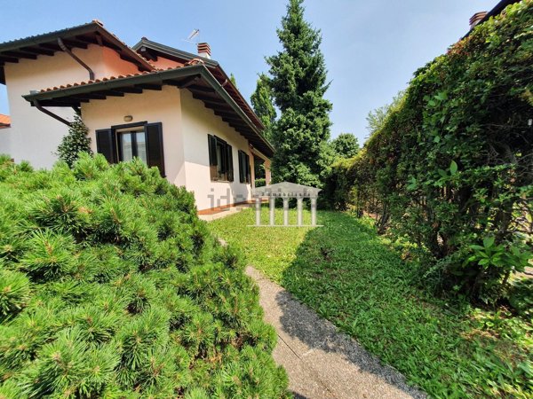 casa indipendente in vendita a Gallarate
