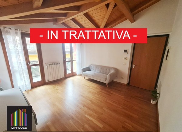 attico in vendita a Gallarate in zona Cascinetta