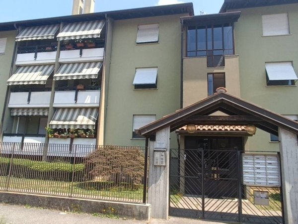 appartamento in vendita a Gallarate in zona Arnate