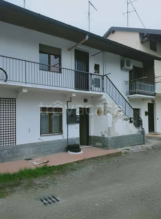appartamento in vendita a Gallarate in zona Crenna