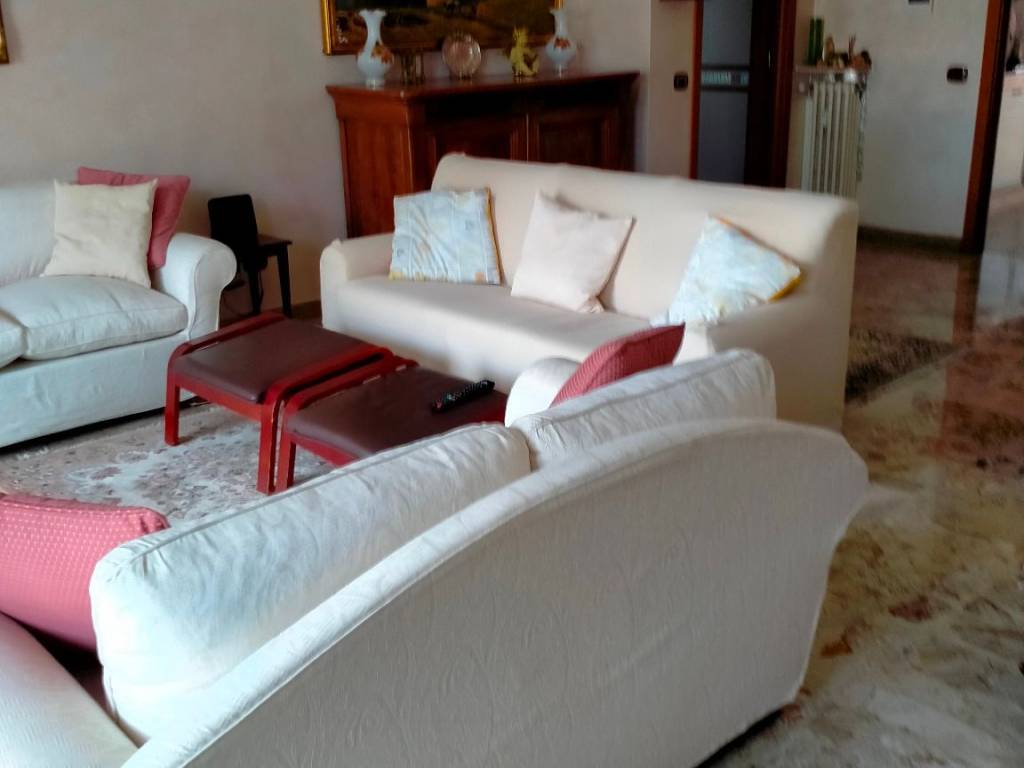 appartamento in vendita a Gallarate in zona Madonna in Campagna