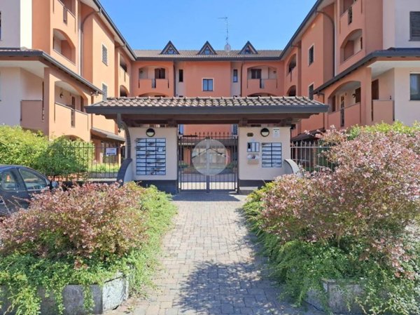 appartamento in vendita a Gallarate in zona Cascinetta